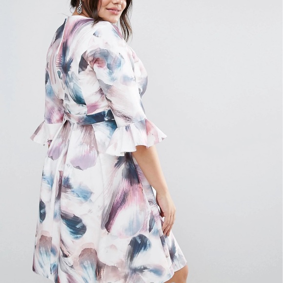 Floral Printed Dress with Fluted Sleeve - Picture 2 of 8